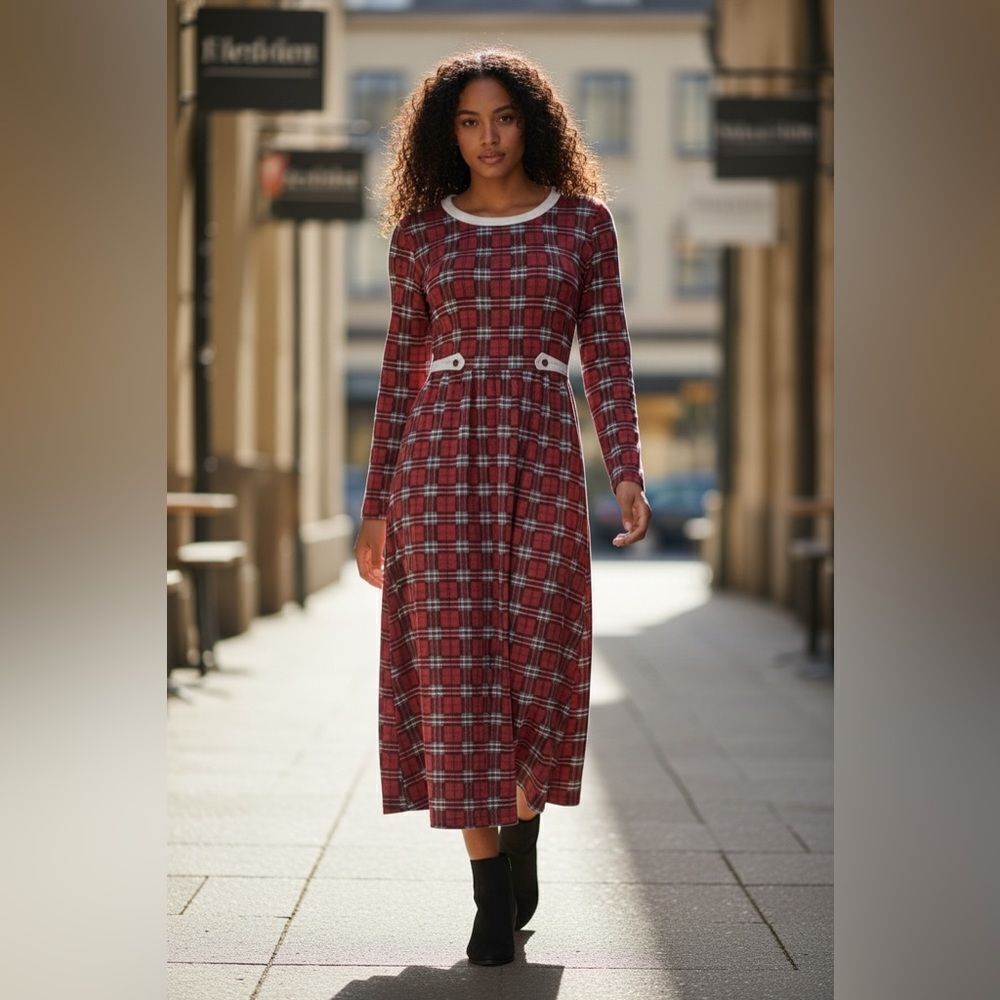EUC Capacity Knits Women’s Red Plaid Long Sleeve Maxi Dress - Size M